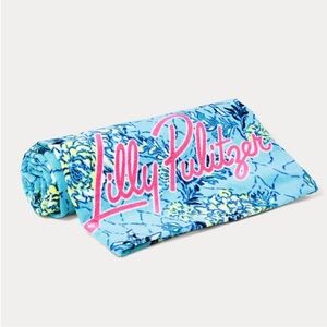 Lilly Pulitzer Vibrant Blue and Pink Floral Towel